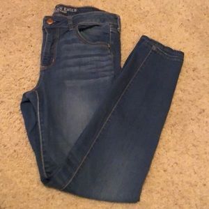 Light Wash American Eagle Skinny Jeans